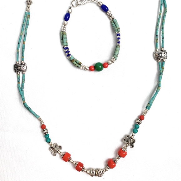 Traditional Tibetan vintage beaded jewelry - Picture 2 of 4